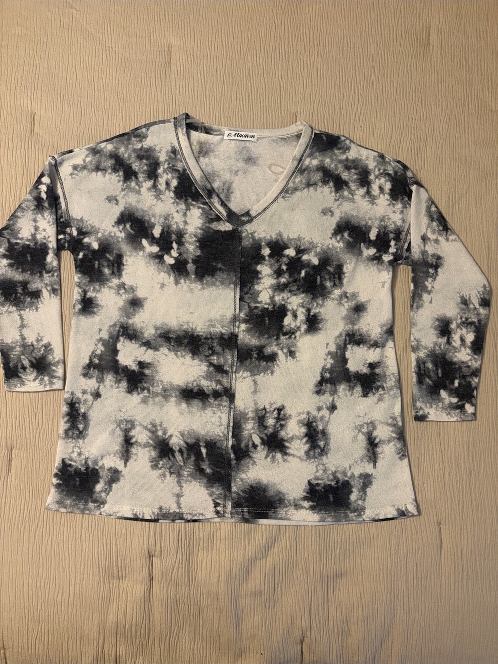 NWOT Macaron Tie-Dye V-Neck Top